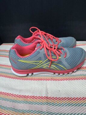Reebok Sublite Duo Woman's Size 8